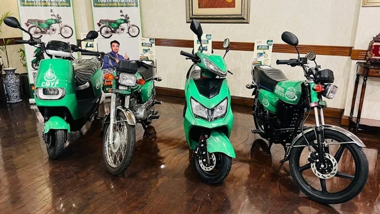 Sindh govt announces free electric motorcycles for women