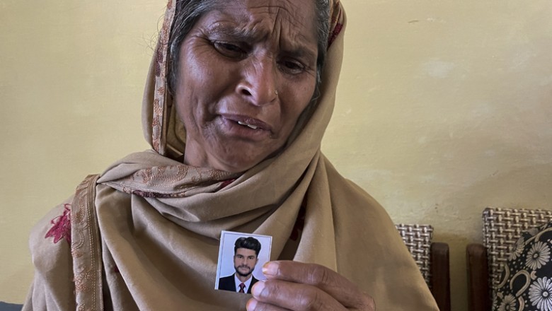 280 Pakistan families fear relatives died in boat disaster off Greece