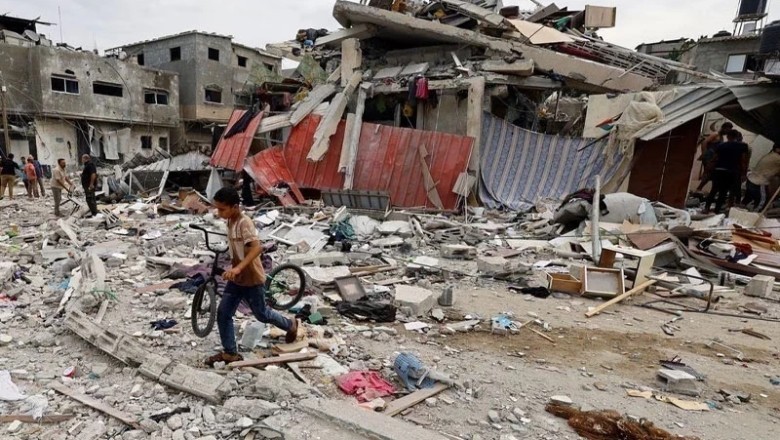 Top US diplomat lands in Israel to press for pauses in Gaza war