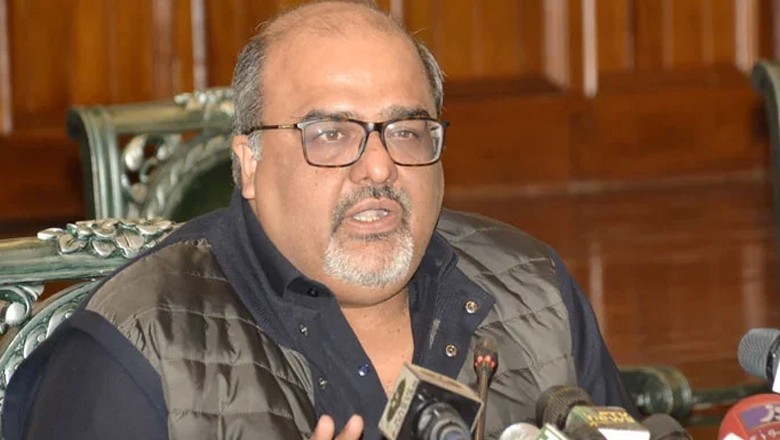 Ex-PM’s adviser Shahzad Akbar attacked with acid in UK