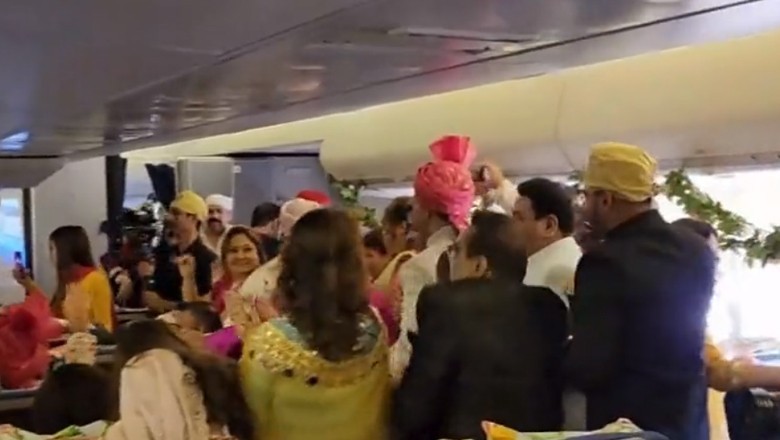 Indian couple ties the knot in mid-flight