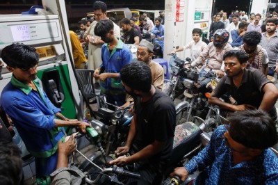 Govt keeps petrol price unchanged for next fortnight