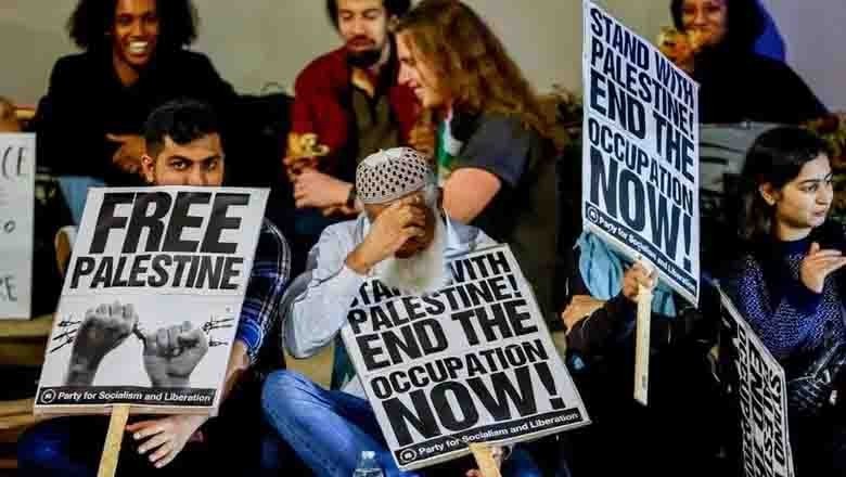 Woman draped in Palestinian flag sets self on fire outside Israel consulate in US