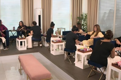 Nida Yasir draws ire on social media over live pedicure on morning show