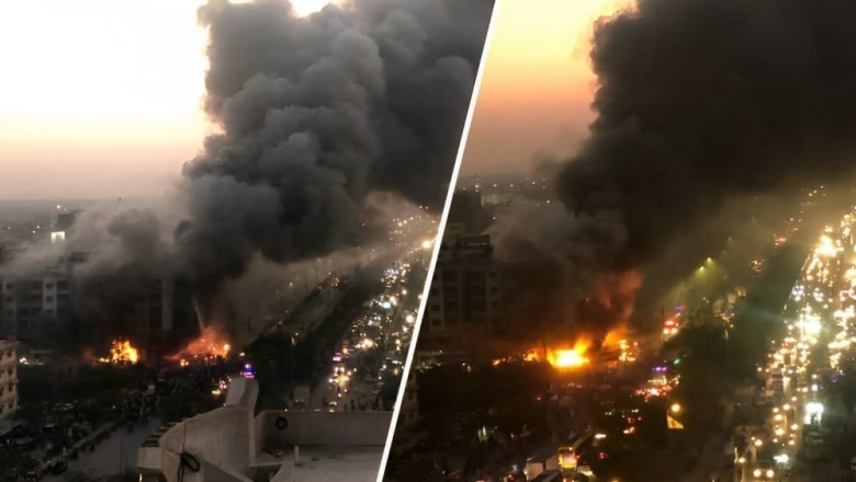 Huge fire breaks out at shopping mall located at Karachi's Ayesha Manzil