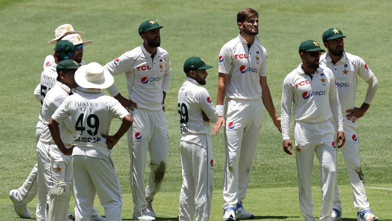 Fans blast Pakistan cricket team for poor performance in Perth Test