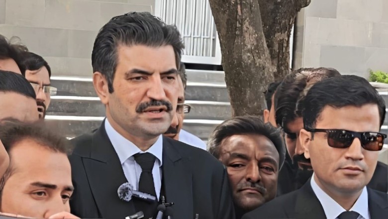 #SherAfzalMarwat trends after LHC orders his release