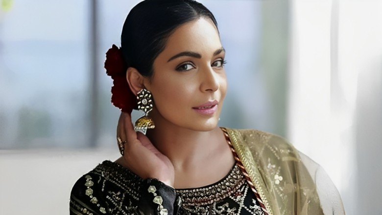 Meera loses jewellery, watch worth millions in house theft