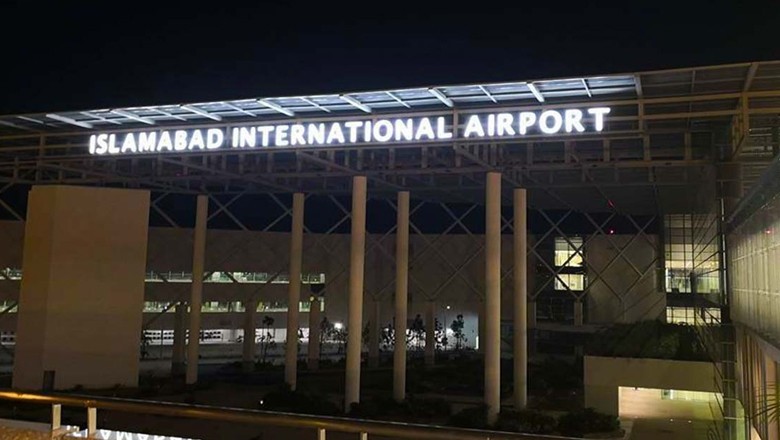 Sanitary worker rewarded for returning lost bag containing valuables worth Rs4m at Islamabad airport
