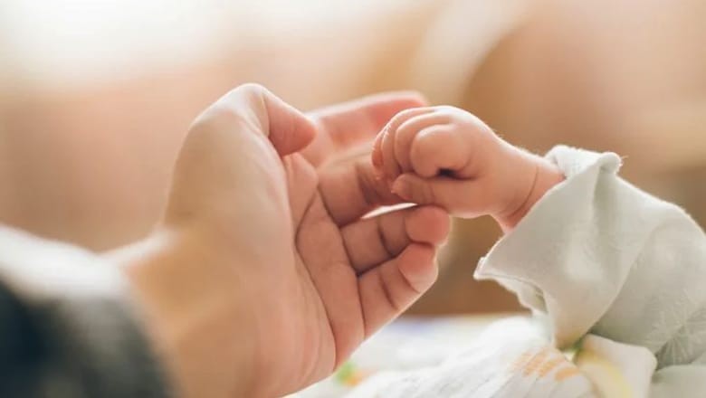 Karachi woman gives birth to child in parking of Abbasi Shaheed Hospital