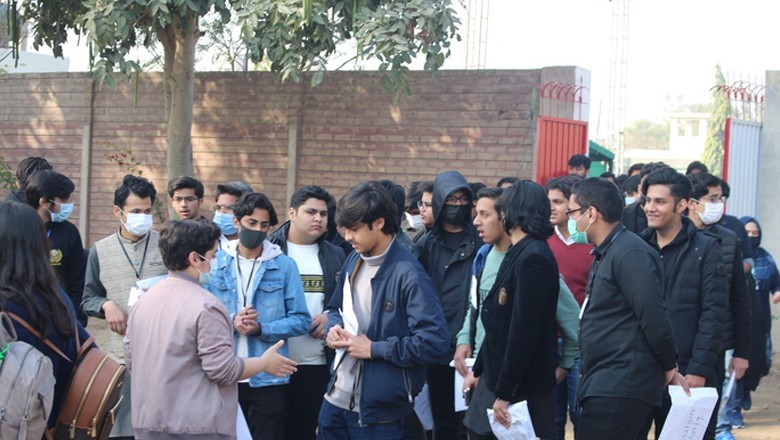 48% Pakistani youth believe election would not bring 'any change in their lives'