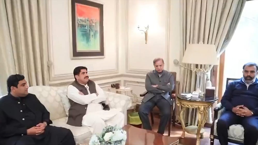 Five more independent candidates join PML-N in Punjab