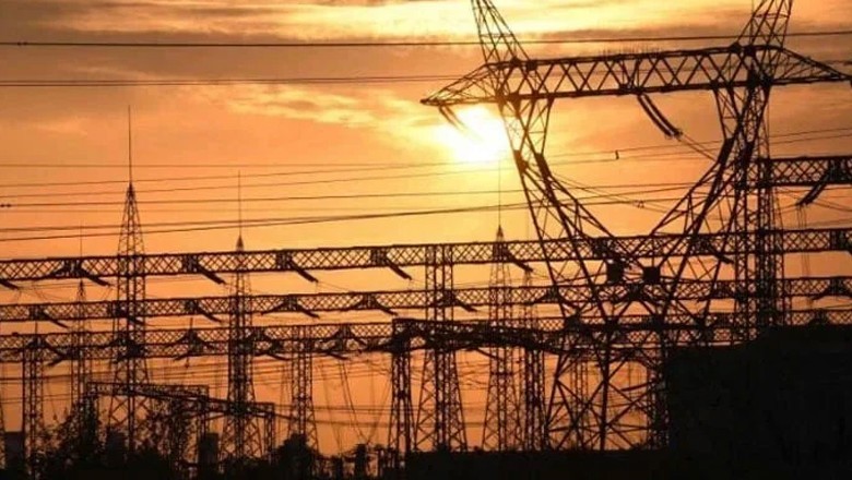 Another hike of Rs7.13 in power tariff expected for inflation-hit masses