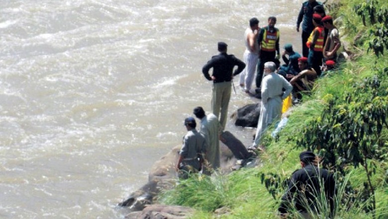 Husband, wife die after jumping in river over dispute in Sanghar