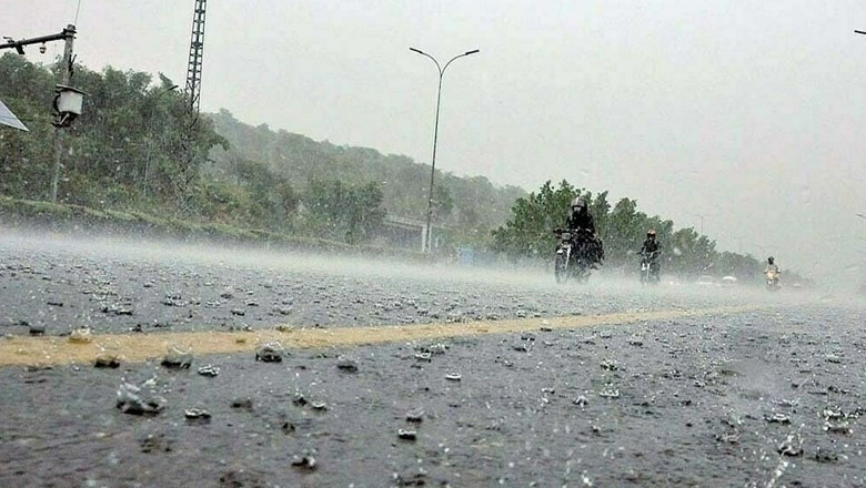 Four spells of heavy rain likely to hit Karachi today: PMD