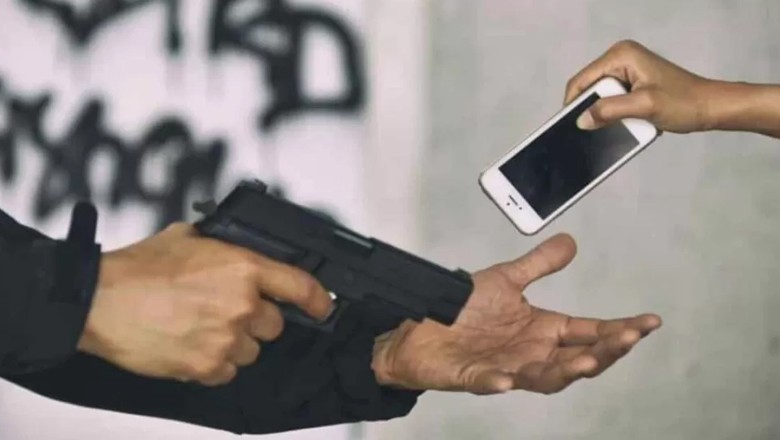 Over 15,000 Karachiites robbed of their valuables in just two months of 2024