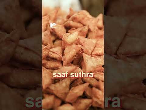 Musa Bhai serves fresh and cheap snacks in Karachi