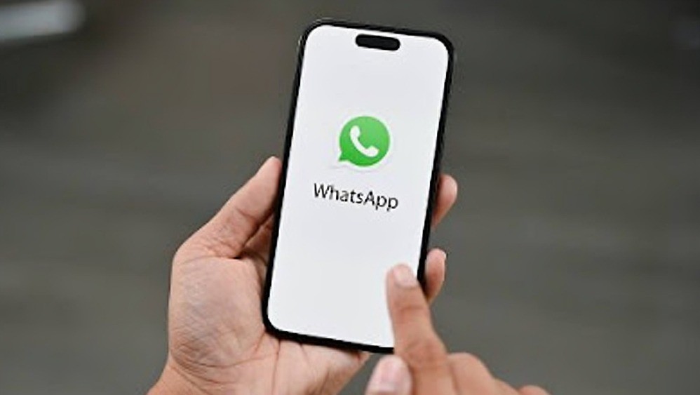WhatsApp to roll out AI photo editor