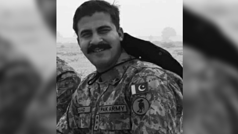 Pak army officer shot dead by robbers in Karachi