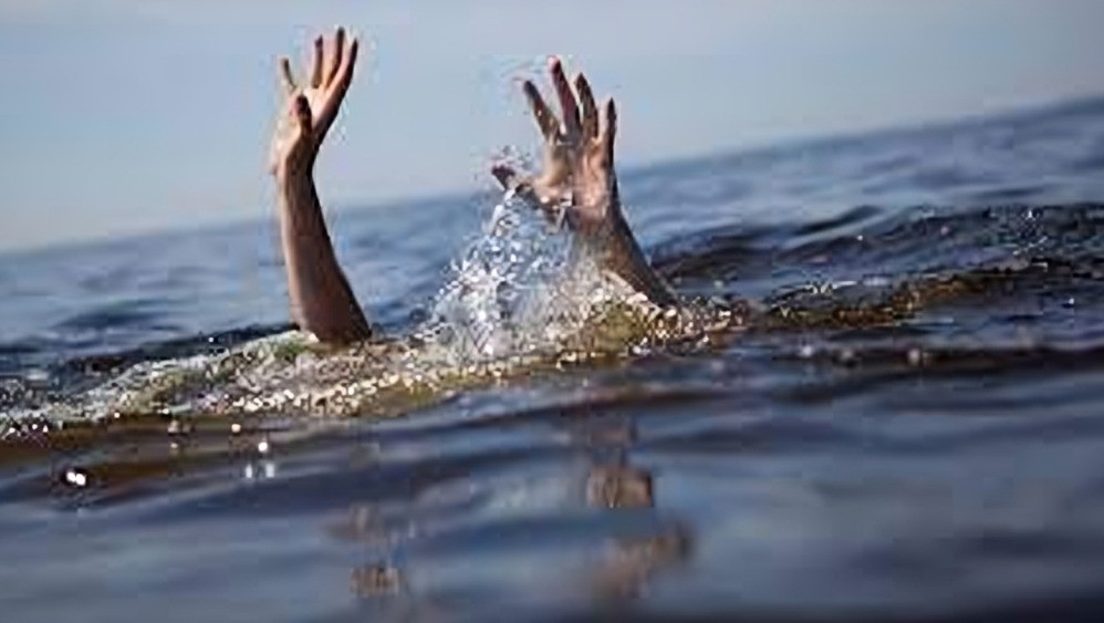 Mother drowns while trying to save four children in Thatta