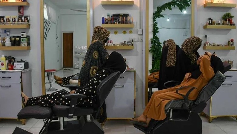 KP govt decides to impose fixed tax on 'beauty parlours'