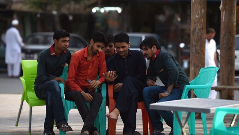 Pakistanis used mobile apps for 99 billion hours in 2023