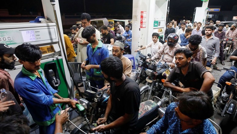 Petrol price likely to be slashed by Rs5 per litre today