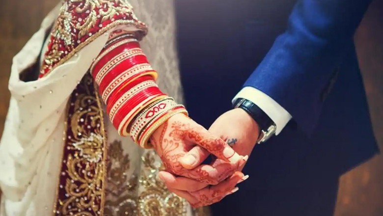 Nawabshah villagers deny burial to baby of "love marriage" couple