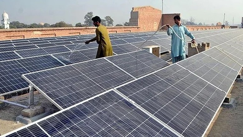 Dacoits damage solar panels as farm owner fails to pay extortion money in Nawabshah