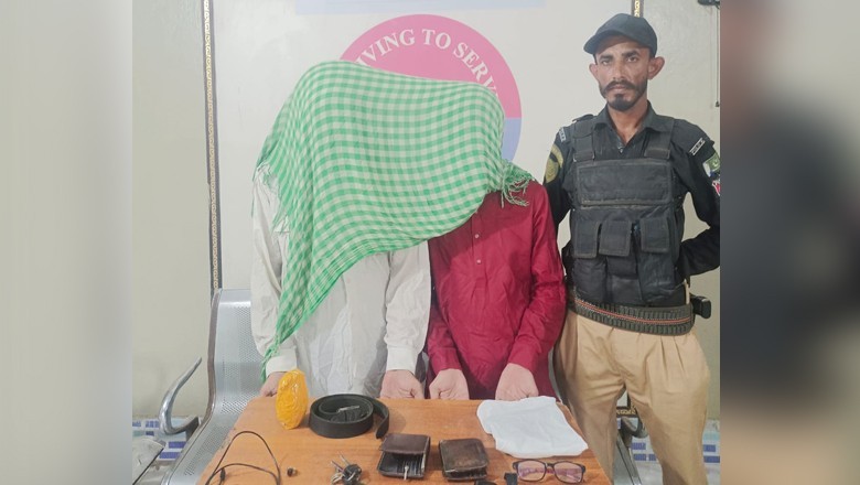 Two Indian-trained outlaws arrested from Karachi