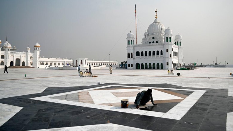 Sindh plans to build Kartarpur-like corridor to promote religious tourism