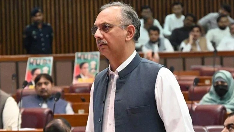 PTI's top brass wants Omar Ayub to continue as secretary general