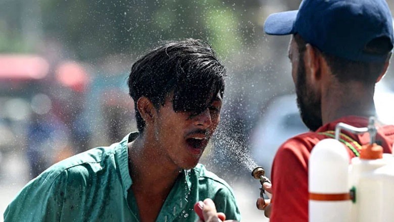 Karachi to remain hot, humid during next 24 hours