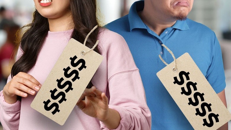 Chinese employees sell "annoying" bosses online to cope with job stress