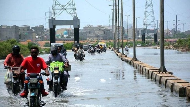 One killed, another injured in rain-related incident in Karachi