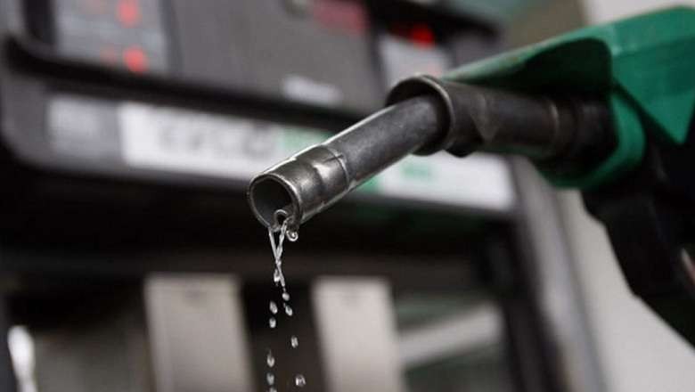 Pakistan’s fuel import bill plummets by nearly 20%