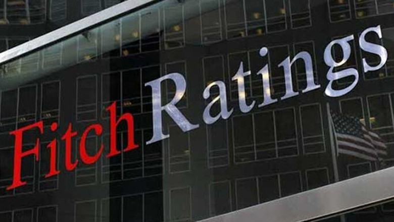 Fitch upgrades Pakistan rating to 'CCC+' after 7 months