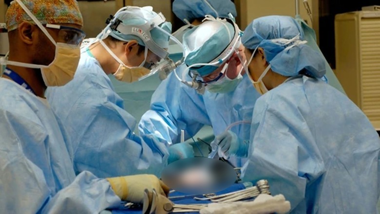 Chinese doctor successfully removes patient’s lung tumor using robot from different city