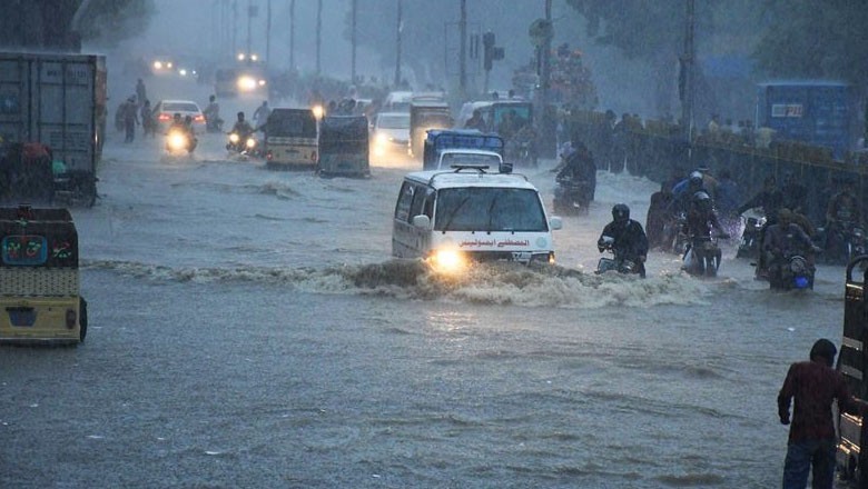 Heavy rain with strong winds likely to hit Karachi today