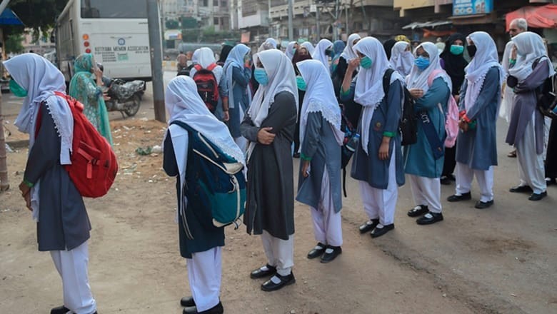 Sindh schools to remain open as per routine tomorrow, says Education department