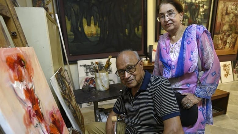 Artist Mansoor Rahi’s wife files case against son for stealing paintings