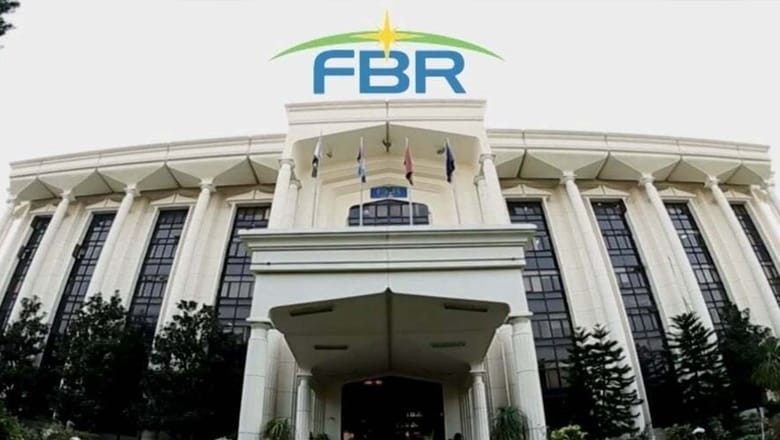 FBR chief warns of large-scale action against non-filers after November 1