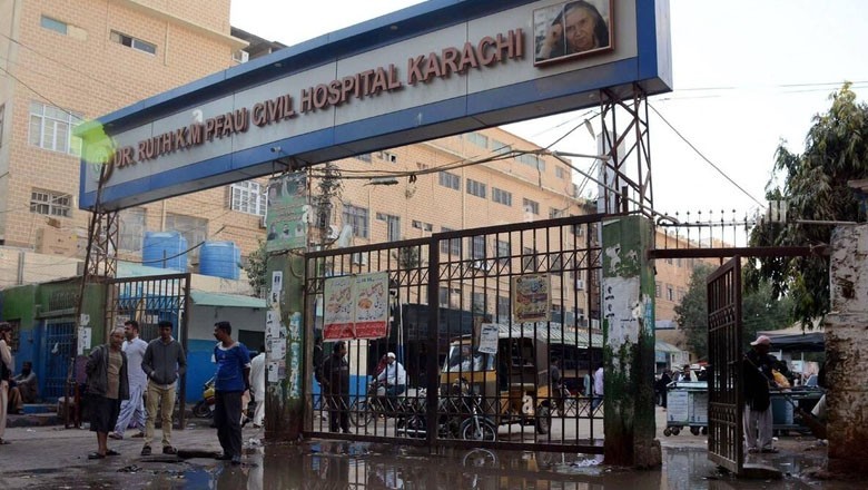 Karachi's Civil Hospital receives international certificate for children emergency
