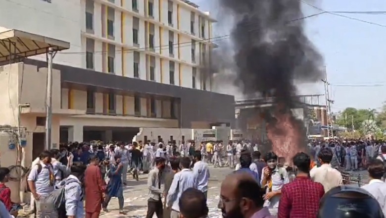 Students take out anti-harassment rally in Lahore against college 'rape' incident