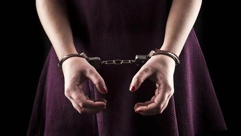 Female arrested for kidnapping people under marriage pretense in Sindh