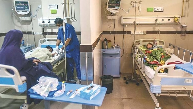 Karachi witnesses sharp increase in pneumonia cases among children