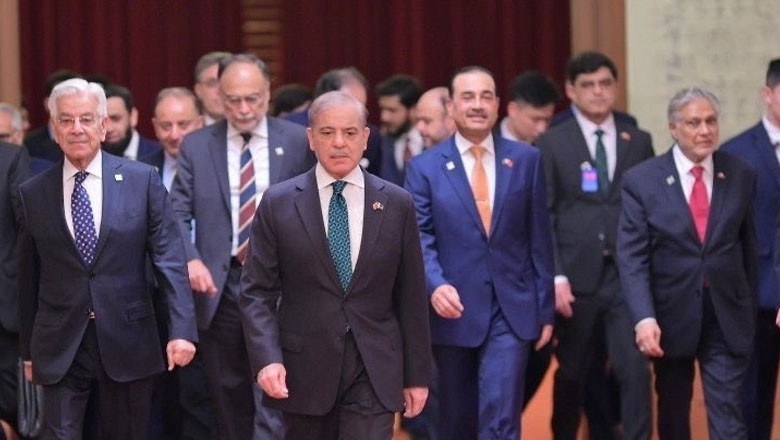 Can online criticism of government, state institutions be considered cybercrime?