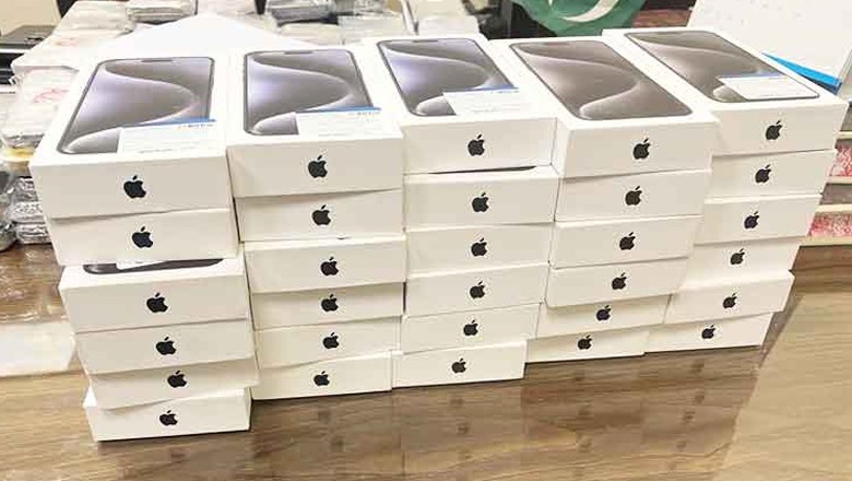 PIA flight steward caught smuggling 15 iPhones: Customs