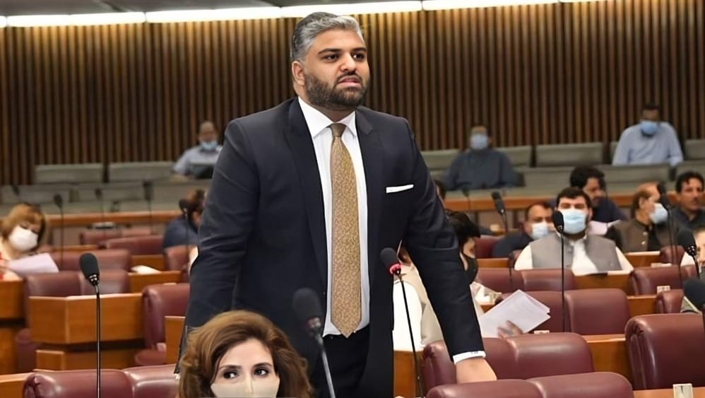 PTI’s Zain Qureshi quits as deputy parliamentary leader in NA