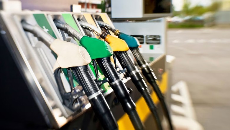 Petrol prices likely to decline by up to Rs3 per liter on November 1
